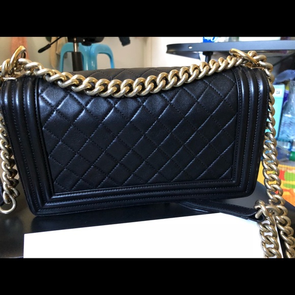 chanel lamp boy medium black with gold tone - Picture 4 of 7